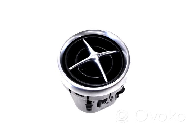 Mercedes-Benz SLC R172 Lango oro grotelės A1728300154