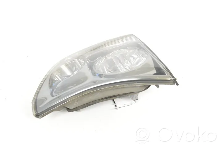 Lexus RX 330 - 350 - 400H Lampy tylnej klapy bagażnika 