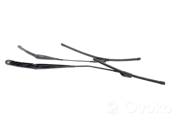 Alfa Romeo Giulietta Windshield/front glass wiper blade 50509403