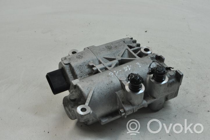 BMW 3 E92 E93 Oil pump 7573748