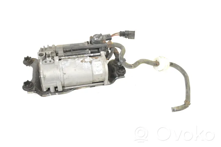 Audi A8 S8 D4 4H Ilmajousituksen kompressoripumppu 4H0616005C