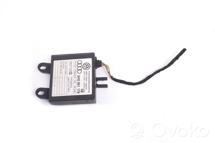 Audi A4 S4 B6 8E 8H Signalizācijas sensors 8H0951178