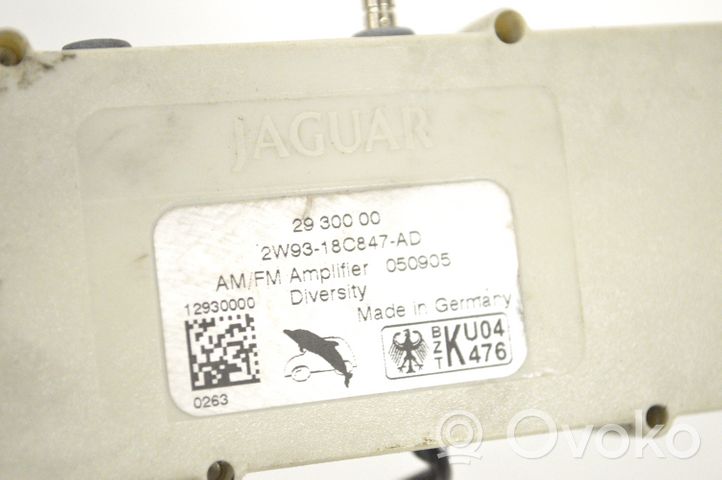 Jaguar XJ X350 Pystyantennivahvistin 2W9318C847AD