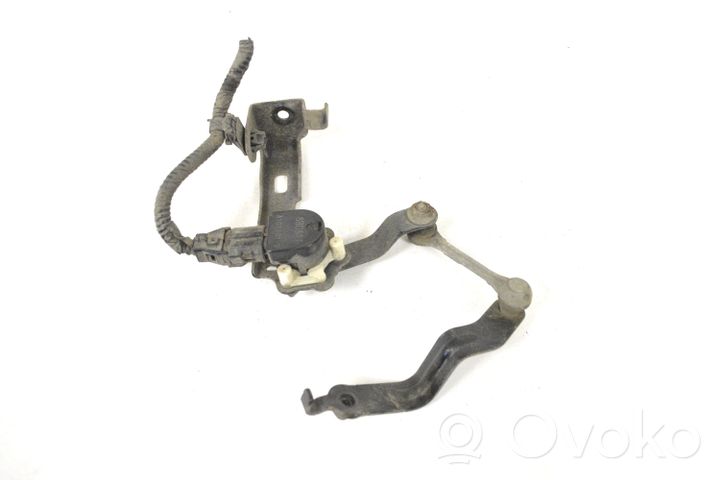 Toyota C-HR Sensore di livello altezza posteriore sospensioni pneumatiche 8B0611