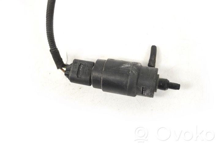 Iveco Daily 5th gen Pompe de lave-glace de pare-brise 504015670