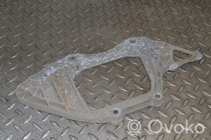 Audi A4 S4 B8 8K Staffa di montaggio del differenziale posteriore/differenziale 8K0599287J