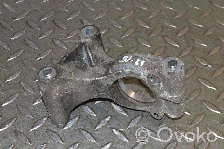 Alfa Romeo Giulietta Staffa del cuscinetto di supporto dell’albero di trasmissione 55234761