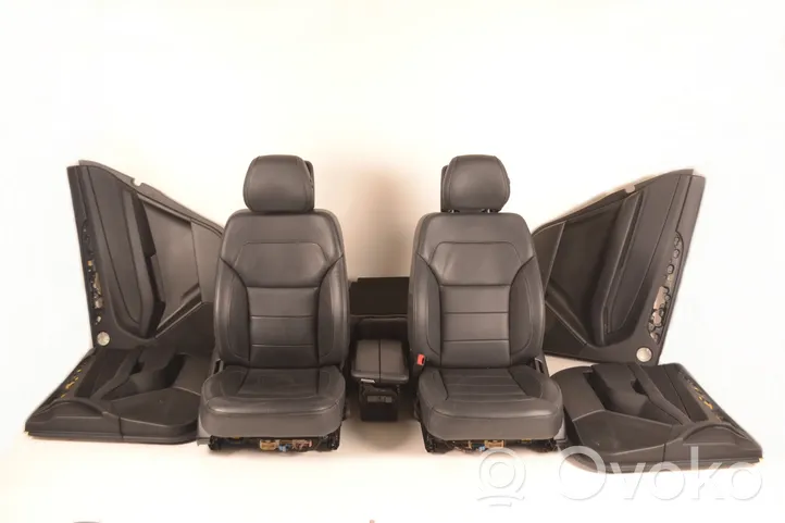 Mercedes-Benz GLS X166 Set sedili 