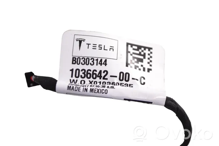 Tesla Model X Muut laitteet 103664200C
