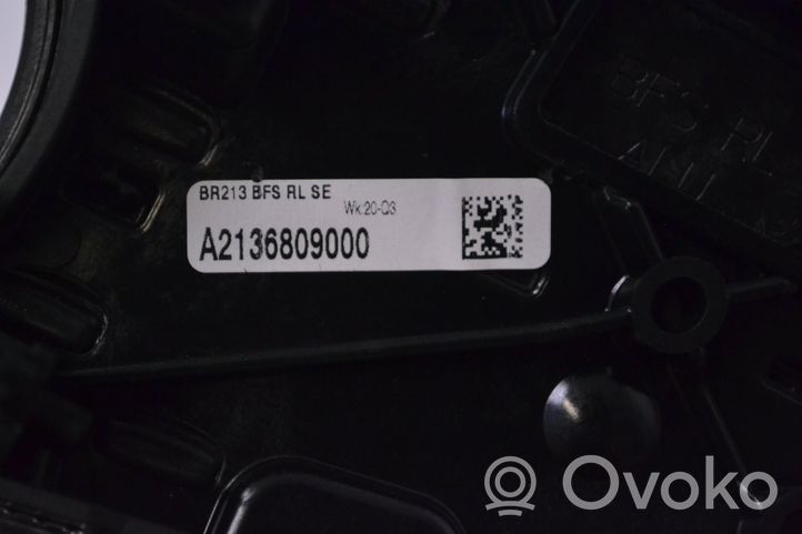 Mercedes-Benz E W213 Kojelaudan hansikaslokeron lista A2136809000