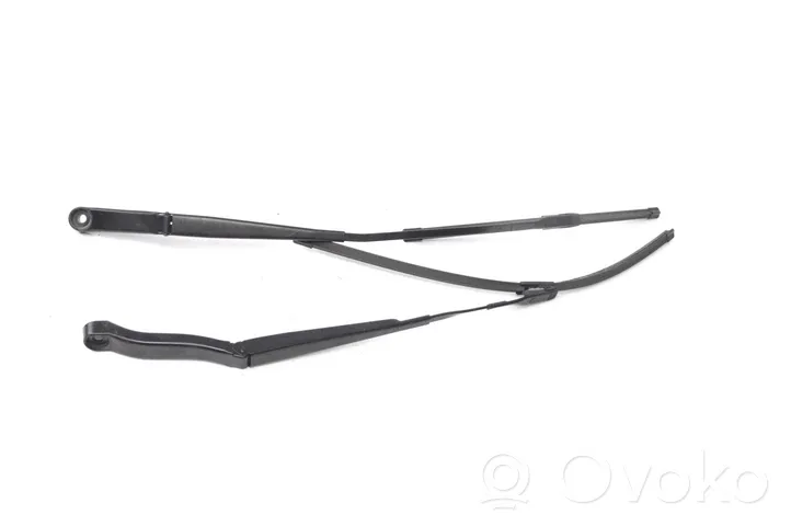 Audi Q7 4M Windshield/front glass wiper blade 4M2955408