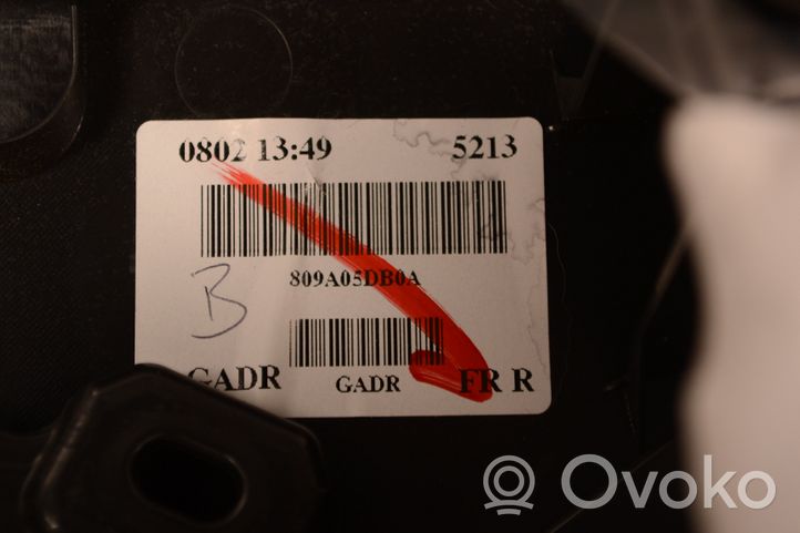 Infiniti Q30 Garniture de panneau carte de porte avant 809A05DB0A