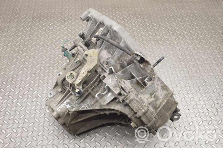 Nissan Juke I F15 Scatola del cambio manuale a 6 velocità 32010BV80A