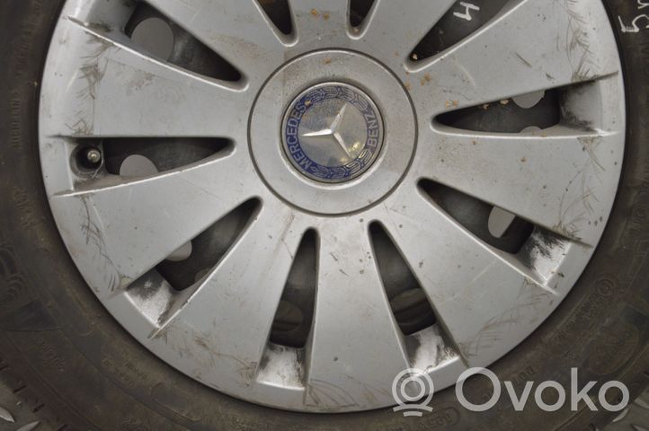 Mercedes-Benz A W176 R 15 plieninis štampuotas ratlankis (-iai) A2464000002