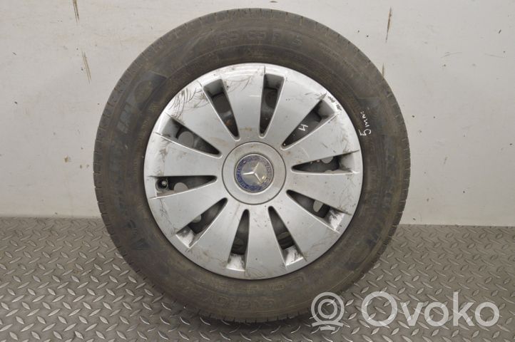 Mercedes-Benz A W176 R 15 plieninis štampuotas ratlankis (-iai) A2464000002