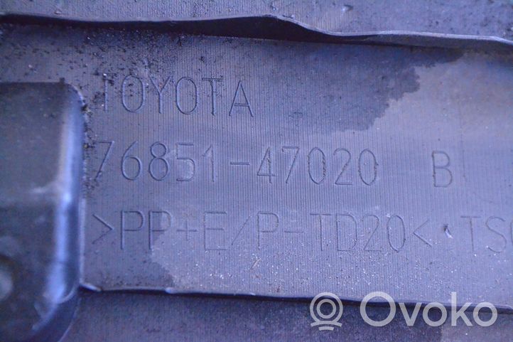 Toyota Prius (XW30) Osłona pod zderzak przedni / Absorber 7685147020