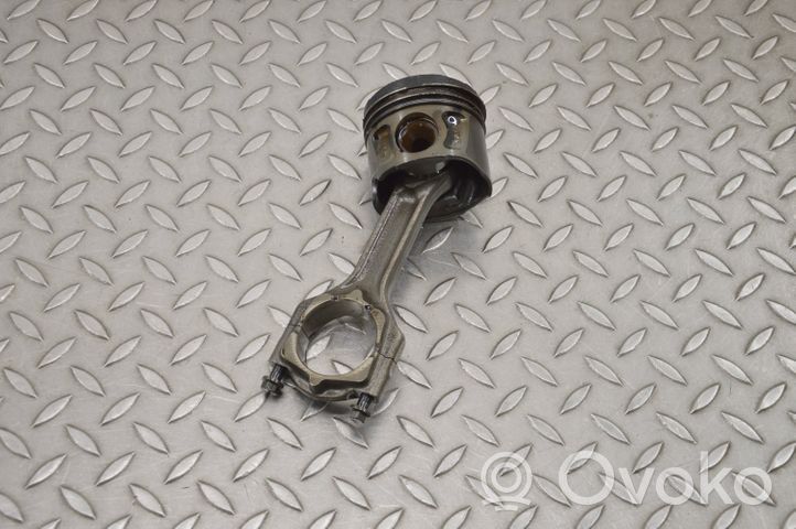 Opel Insignia A Поршень (поршни) 664