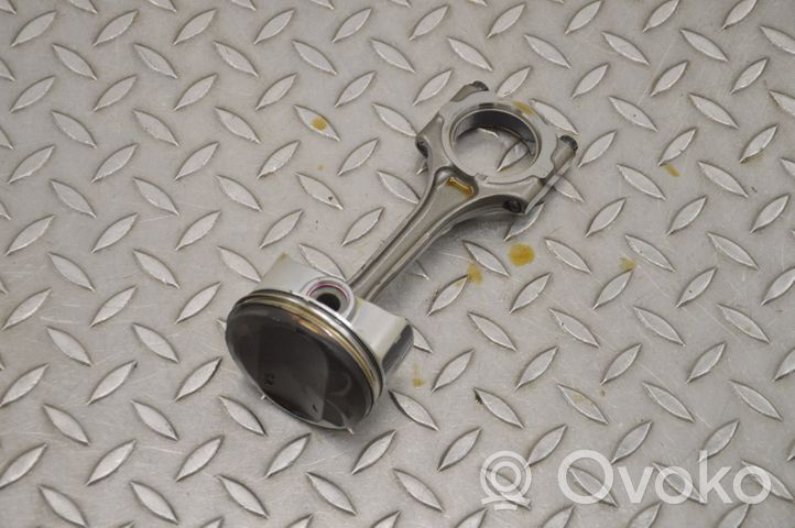 Toyota Corolla E210 E21 Piston 010833