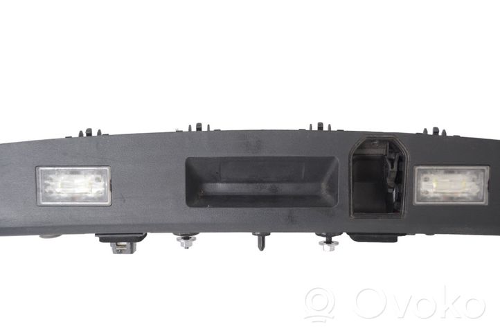 BMW 7 G11 G12 Lampa oświetlenia tylnej tablicy rejestracyjnej 7357105