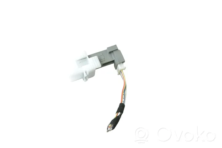 Mercedes-Benz A W176 Interruptor sensor del pedal de freno A0015456309