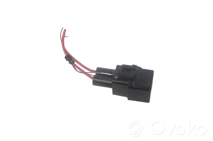 BMW 4 F32 F33 Coolant fan relay 9353066