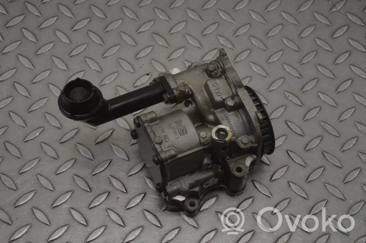 Volkswagen PASSAT B8 Oil pump 04L145208H