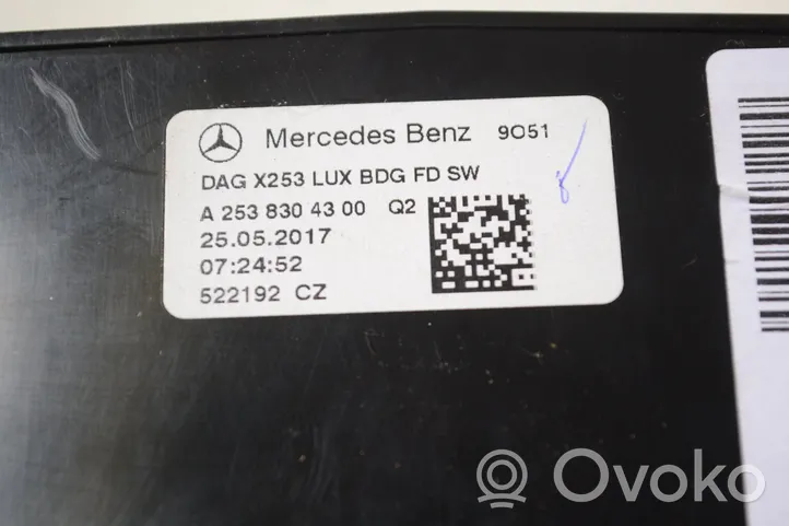 Mercedes-Benz GLC X253 C253 Другая центральная деталь консоли (туннеля) A2538304300