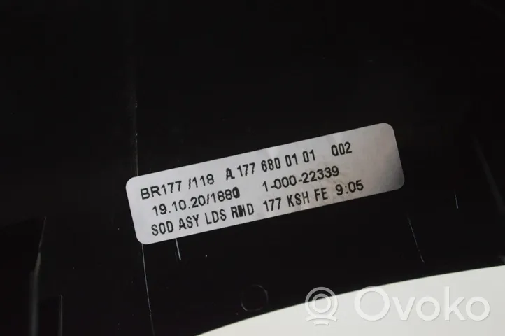 Mercedes-Benz CLA C118 X118 Ramka deski rozdzielczej A1776800101