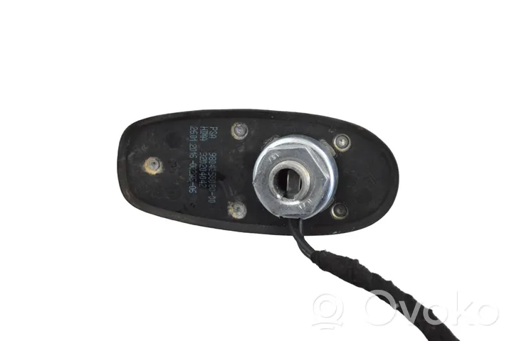 Peugeot 208 GPS-pystyantenni 9804058080