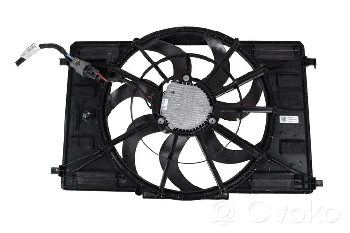 Volvo XC40 Convogliatore ventilatore raffreddamento del radiatore 8892136124