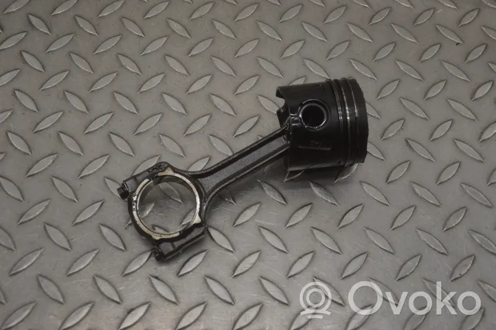 Fiat Punto (199) Piston 2239