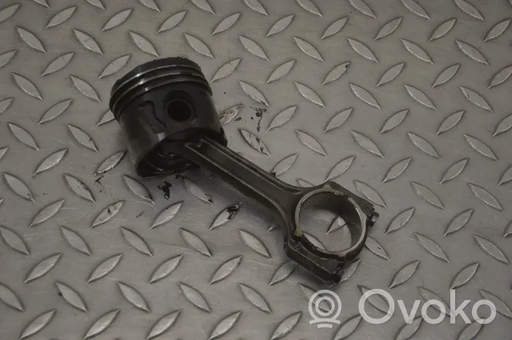 Fiat Punto (199) Piston 2239