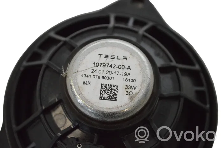 Tesla Model 3 Enceinte de porte arrière 107974200A