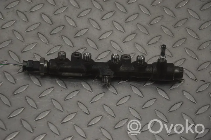 Citroen C4 III e-C4 Tuyau de conduite principale de carburant 9821399680