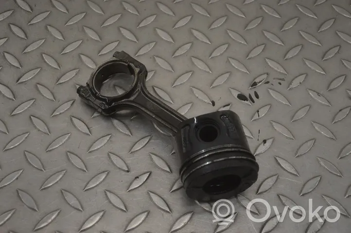 Fiat Punto (199) Piston 2239