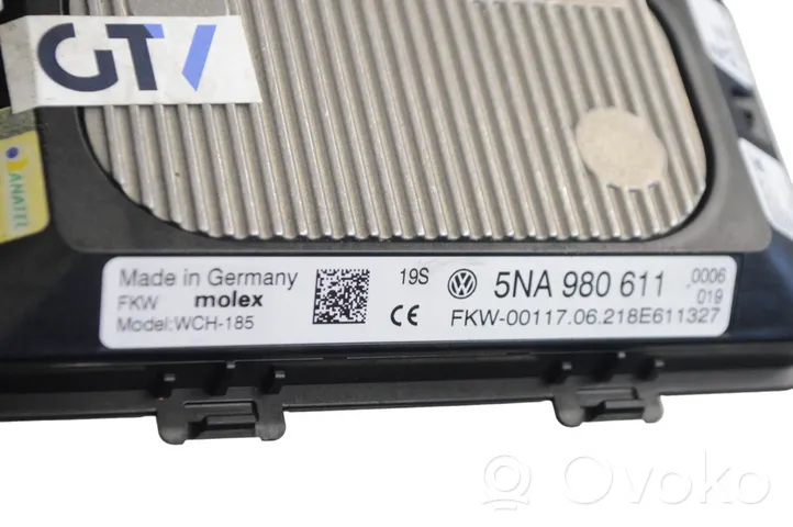 Volkswagen Golf VIII Module de charge sans fil 5NA980611