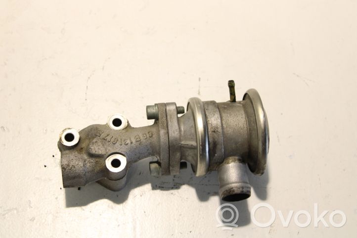 Volkswagen PASSAT B5.5 Valvola EGR 06B131101G