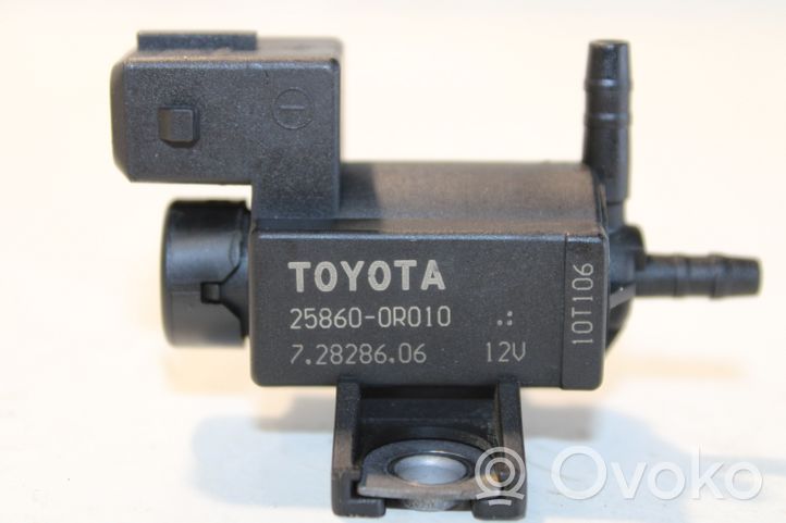 Toyota Auris 150 Zawór ciśnienia 258600R010