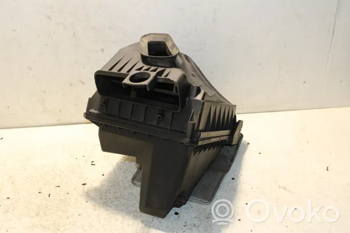 Audi A4 S4 B7 8E 8H Scatola del filtro dell’aria 03G133837