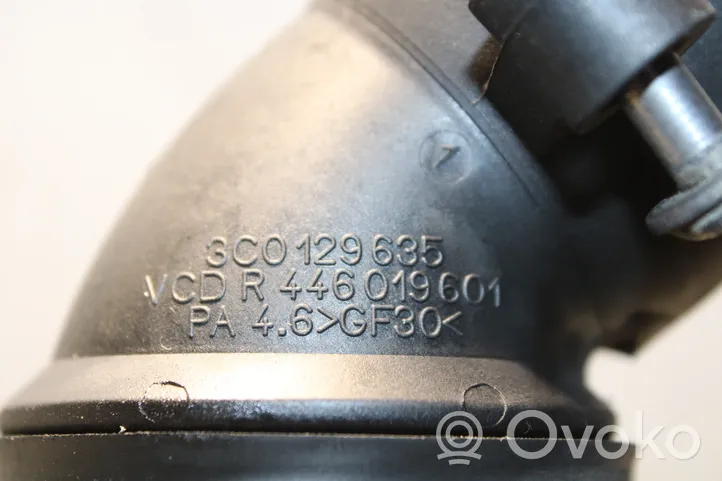 Volkswagen PASSAT B6 Rura / Wąż dolotowy powietrza turbiny 3C0129654Q