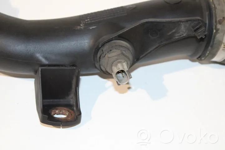 Toyota Avensis T250 Tube d'admission de tuyau de refroidisseur intermédiaire 173620R010