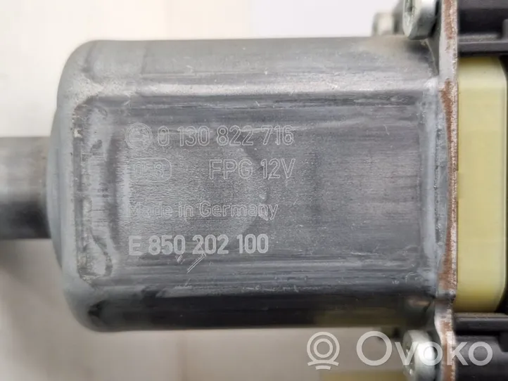 Audi Q2 - Moteur de lève-vitre de porte avant 5Q0959802B