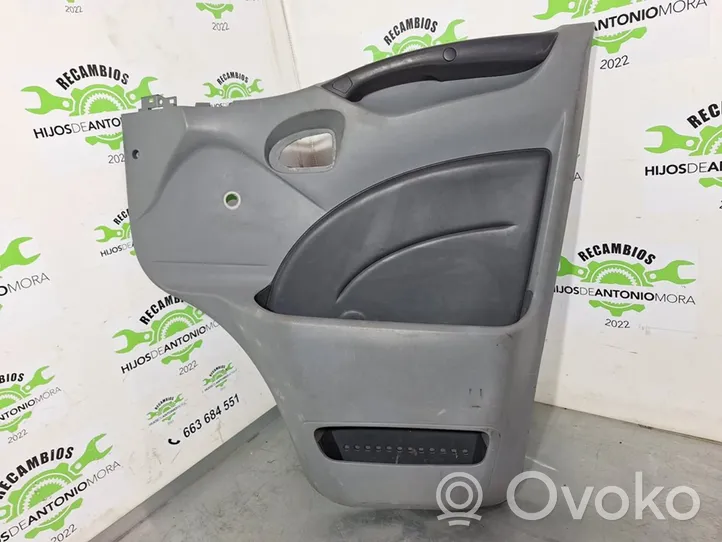 Iveco Daily 4th gen Rivestimento del pannello della portiera anteriore 