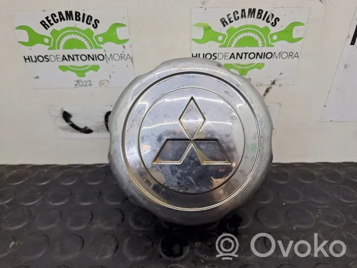 Mitsubishi Montero Enjoliveur d’origine MB816581