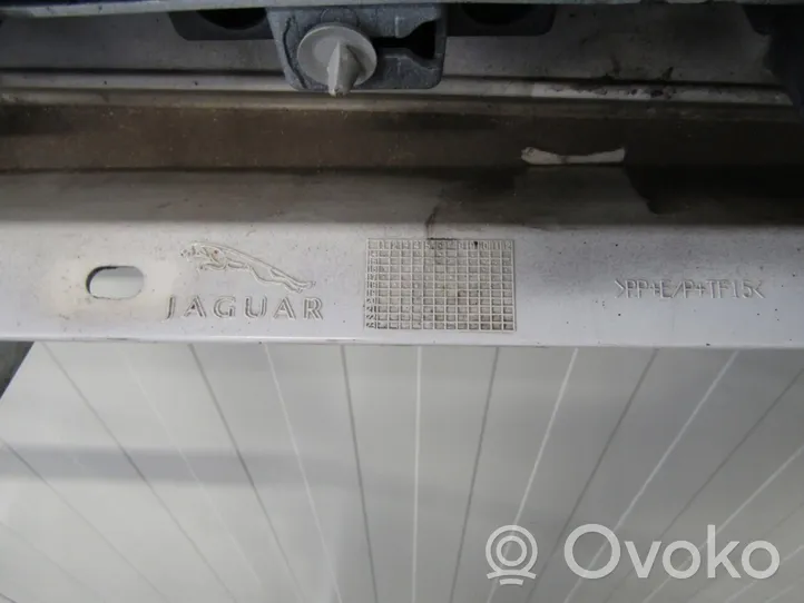 Jaguar XE Etukynnys (korin osa) gx7m-101d57-a