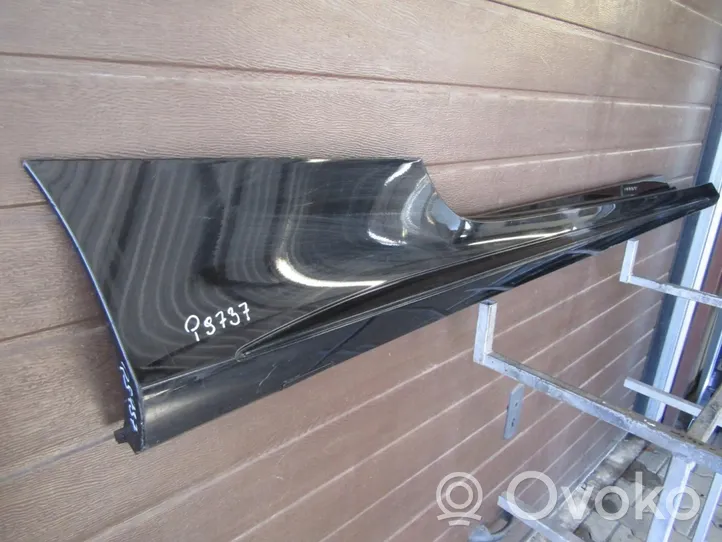 Mercedes-Benz C AMG W202 Front sill (body part) a2056908000