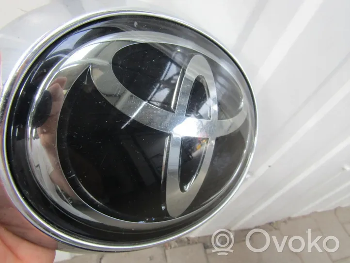 Toyota Hilux VIII Logo, emblème, badge 53141-71010