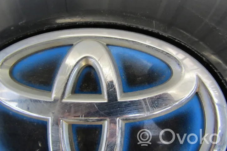 Toyota Yaris Zderzak przedni 52119-47913