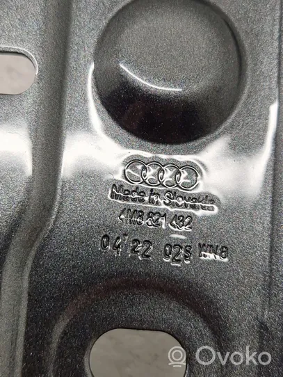 Audi Q8 Uchwyt / Mocowanie błotnika przedniego AUDI