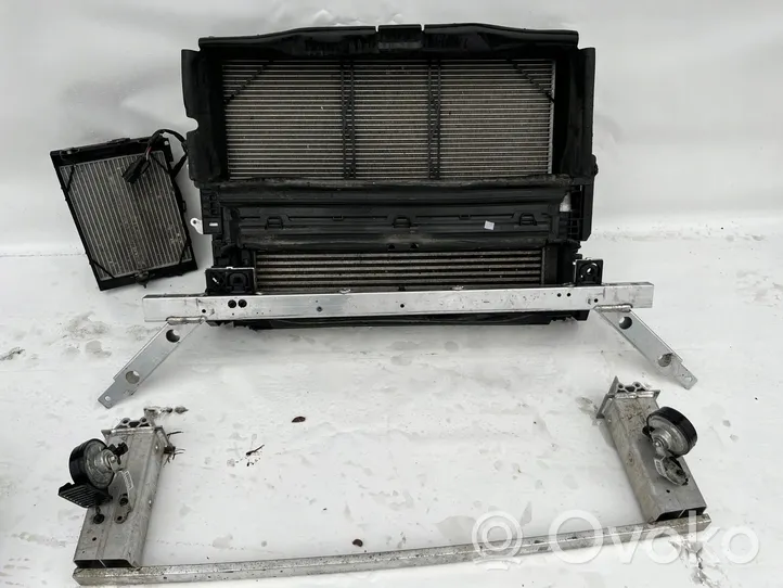 Volvo XC90 Support de radiateur sur cadre face avant 